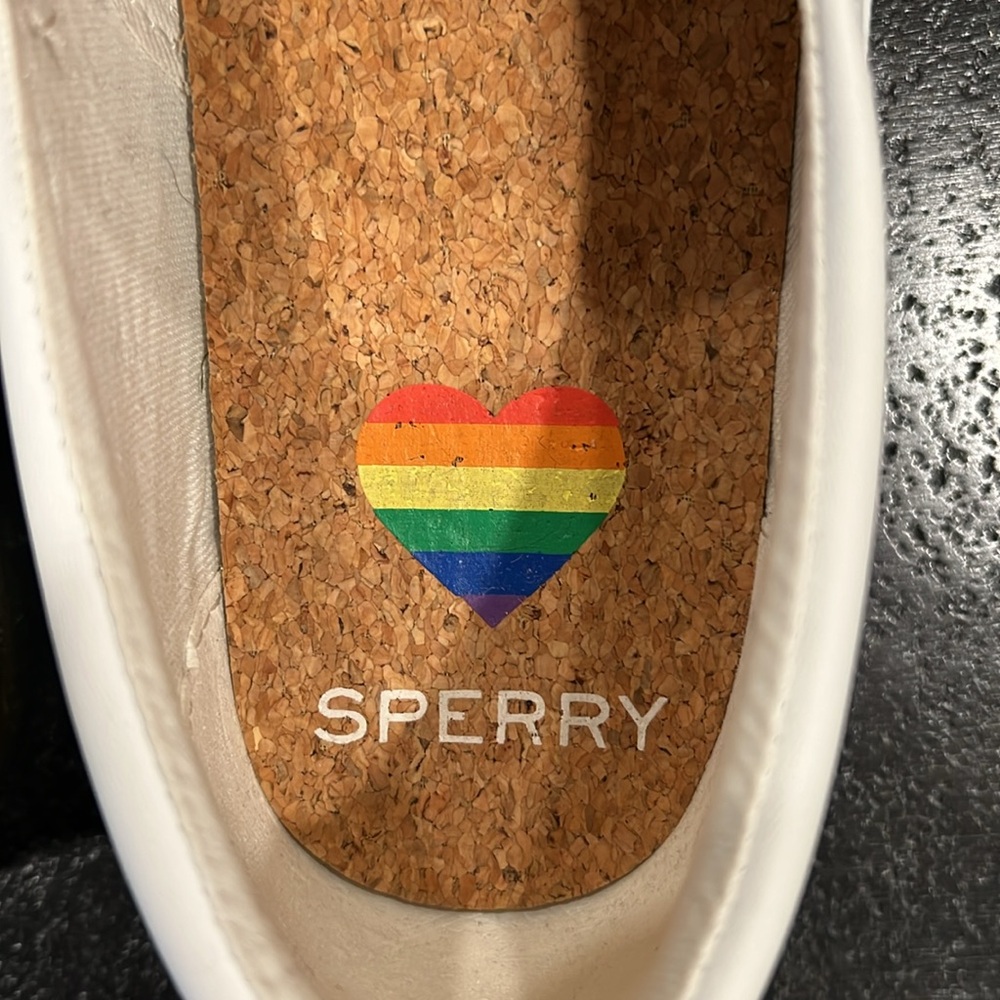 Sperry White Slip-On Sneakers with Rainbow Sole Size 7.5 - Picture 6 of 12